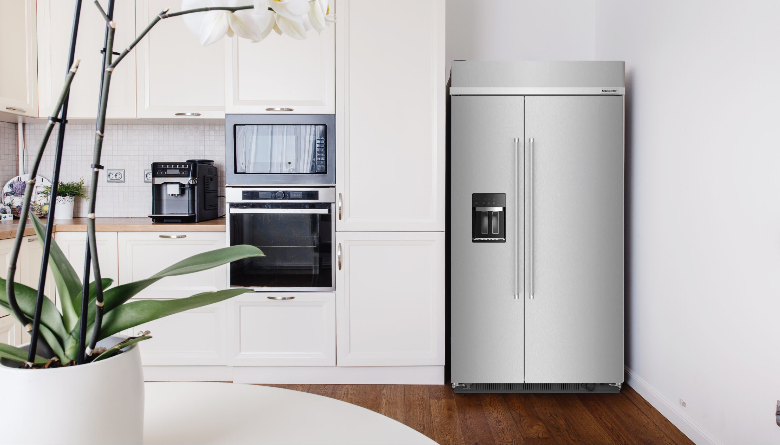 The Five Most Popular 42 and 48-Inch Built-In Refrigerators for Your Kitchen